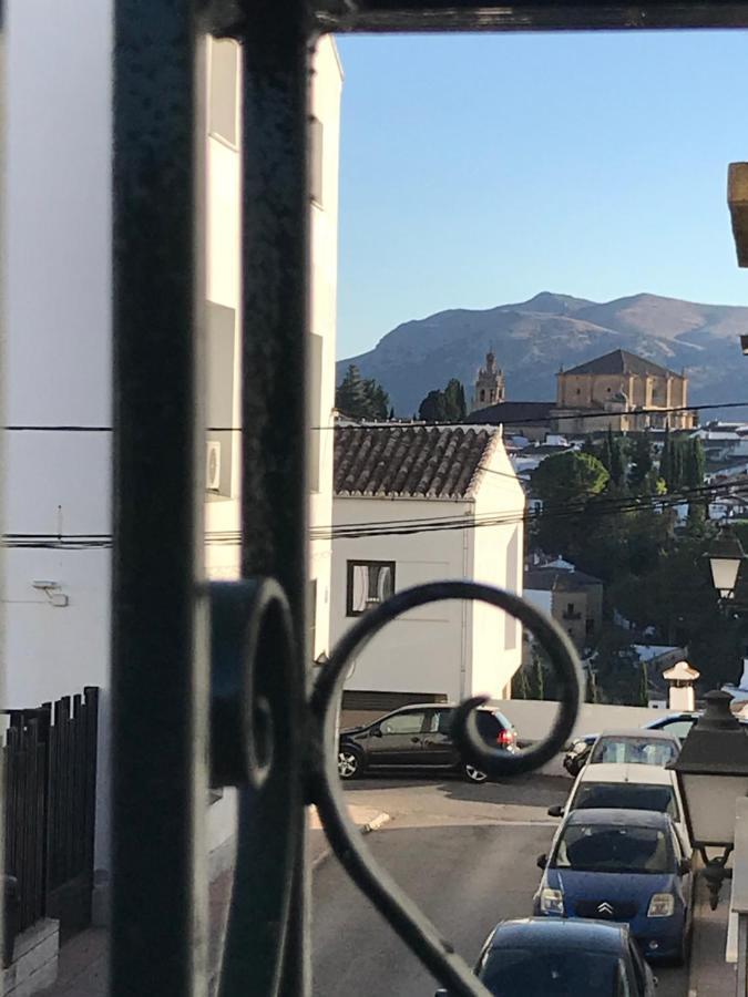 Nuevo Con Piscina En El Centro 